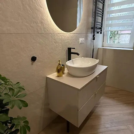 Rocha 159 - Blisko Jasnej Gory - Free Parking Apartment Czestochowa