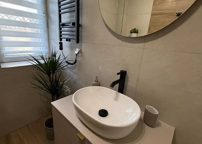 Rocha 159 - Blisko Jasnej Gory - Free Parking